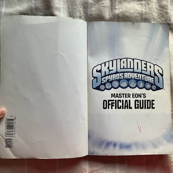 Skylanders Spyro's Adventure Master Eon's Official Guide - Picture 3 of 12